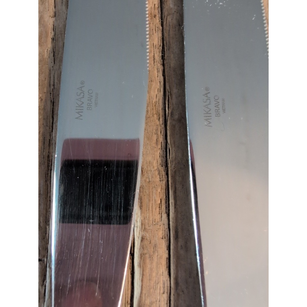 Mikasa Bravo Stainless Glossy 4 Dinner Knives 4 Pieces - Picture 5 of 16
